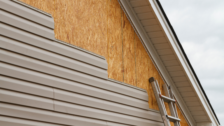 Installing Vinyl Siding